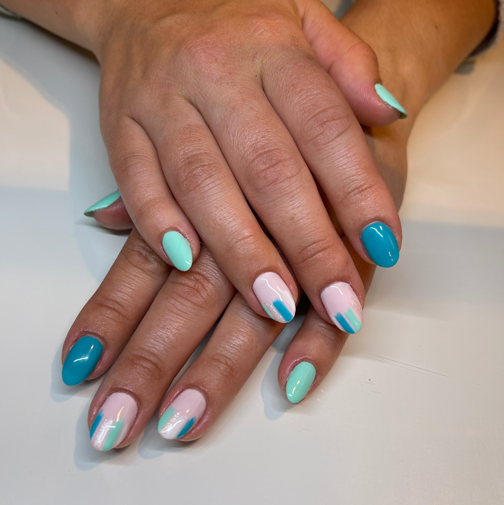 Simone’s Nail Lounge | 6650 W Archer Ave, Chicago, IL 60638, USA | Phone: (773) 801-3776