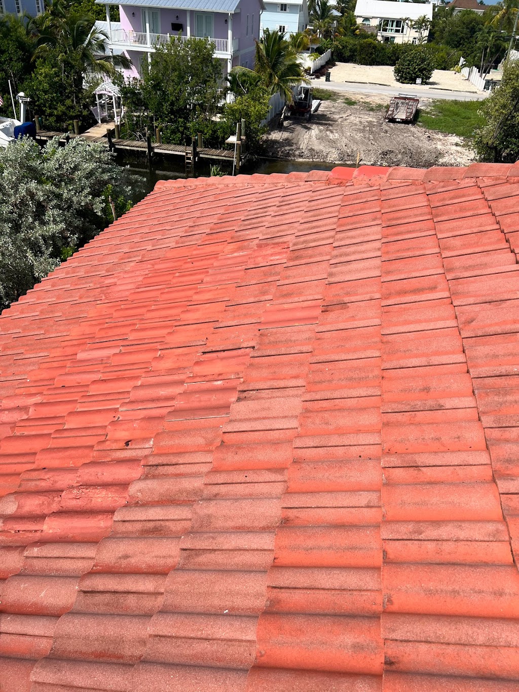 Andy the roofer & co | 210 W 2nd Ct, Key Largo, FL 33037, USA | Phone: (305) 451-1552