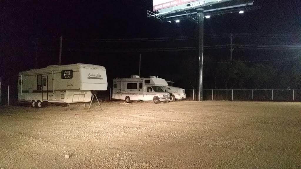 Drake RV and Boat Storage | 1351 U.S. Highway 183 North, Liberty Hill, TX 78642, USA | Phone: (512) 968-4948