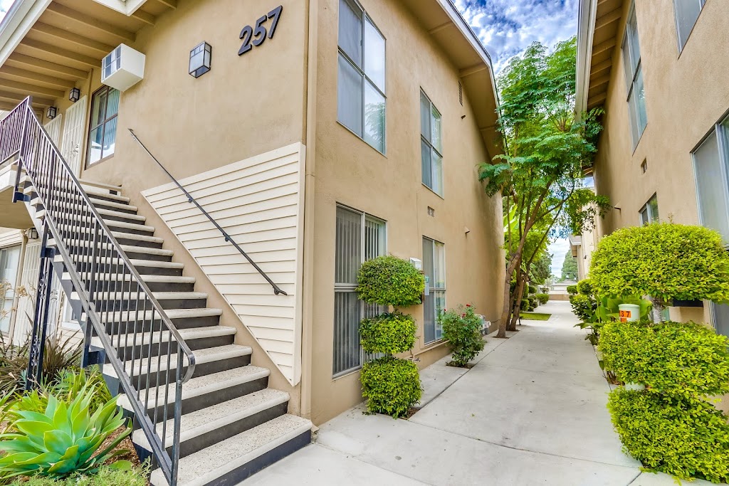 Le Mar Apartments | 256 Gilbert St, Fullerton, CA 92833, USA | Phone: (714) 871-6311