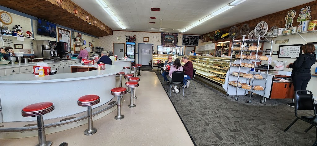 Laus Czech Bakery | 121 Main St W, New Prague, MN 56071, USA | Phone: (952) 758-3220