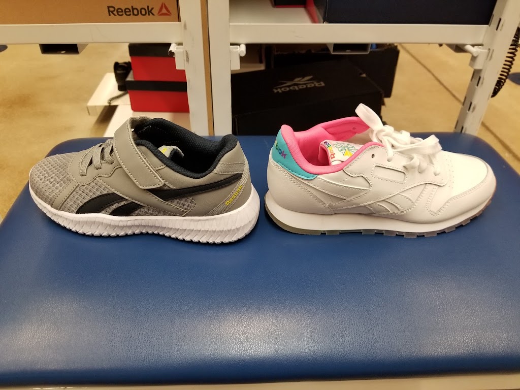 Reebok Outlet Store | 4015 I-35 #332, San Marcos, TX 78666, USA | Phone: (512) 396-5588