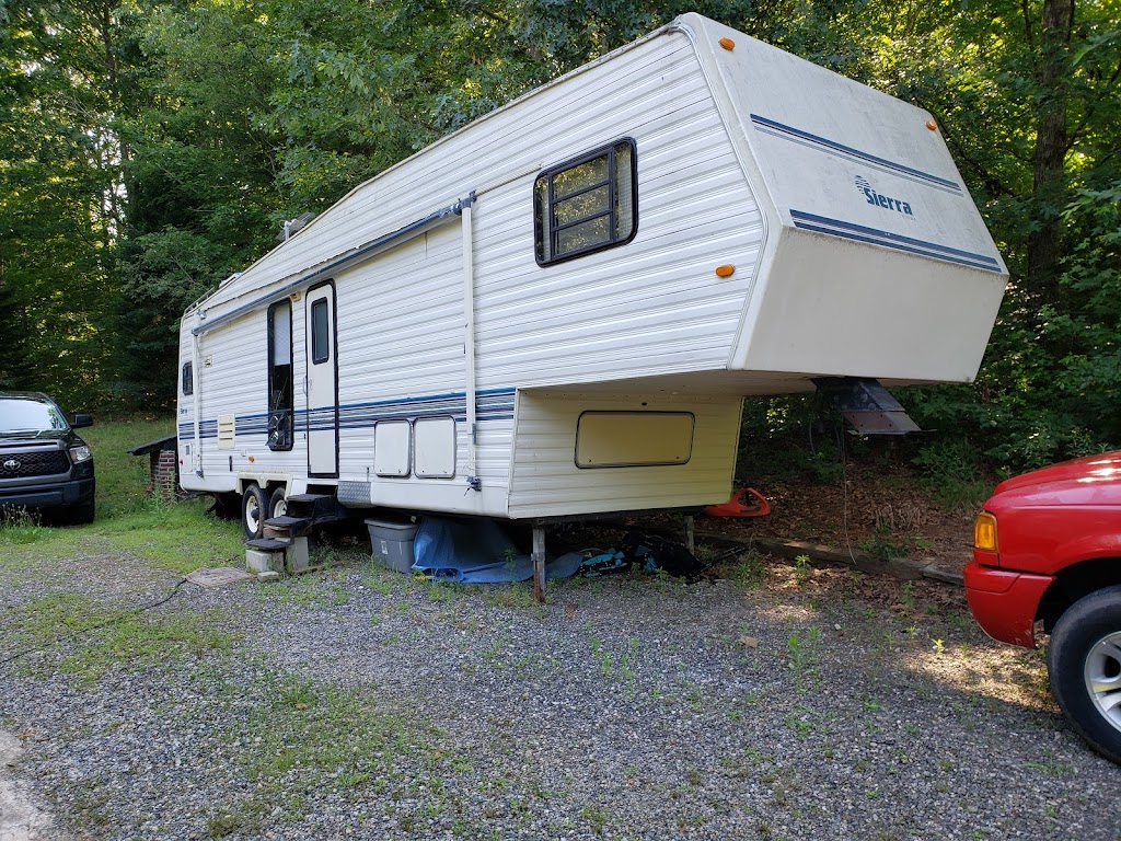 Private RV State Park Campground Site | 3738 Vickery Dr, Maiden, NC 28650, USA | Phone: (828) 446-2011