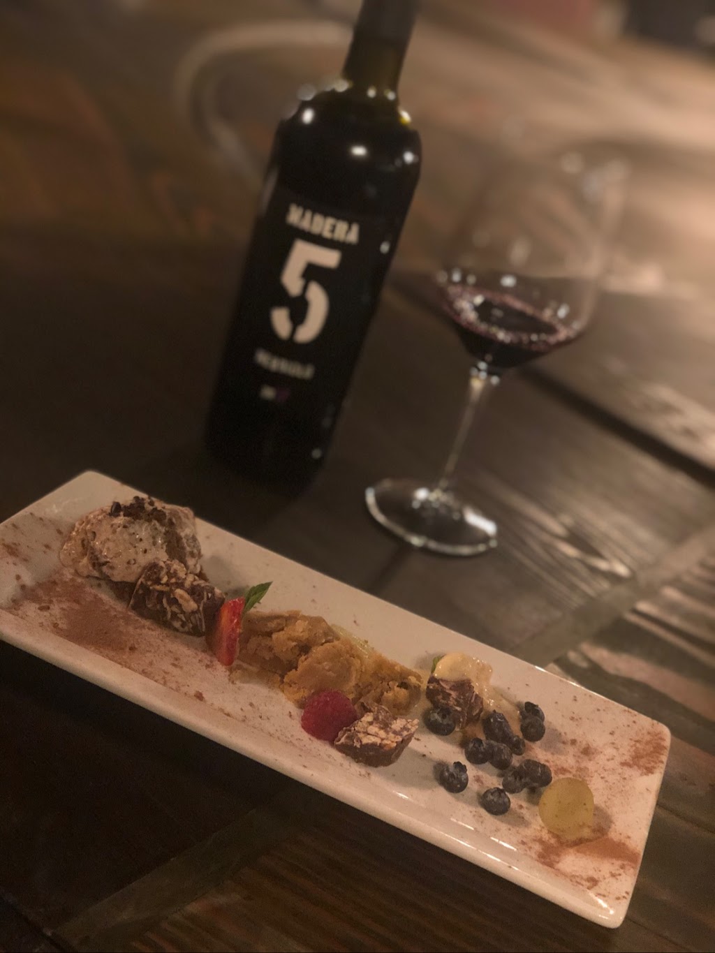 Restaurante Dvarios. | 22760 El Sauzal, Baja California, Mexico | Phone: 646 103 7740