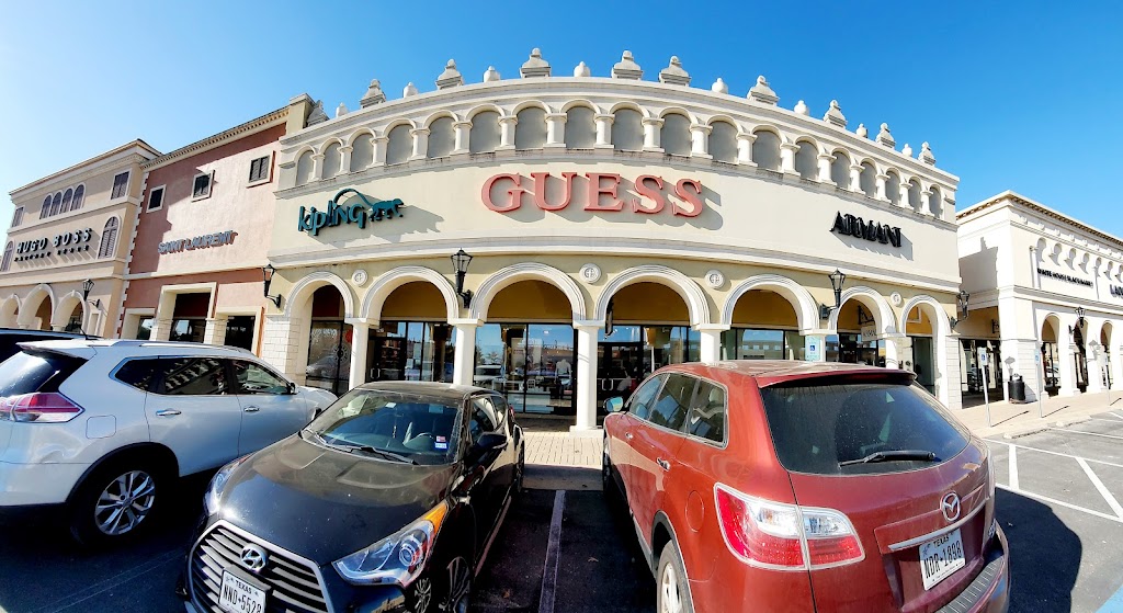 GUESS Factory Accessories | 3939 S, I-35 Suite1220, San Marcos, TX 78666, USA | Phone: (512) 213-2912