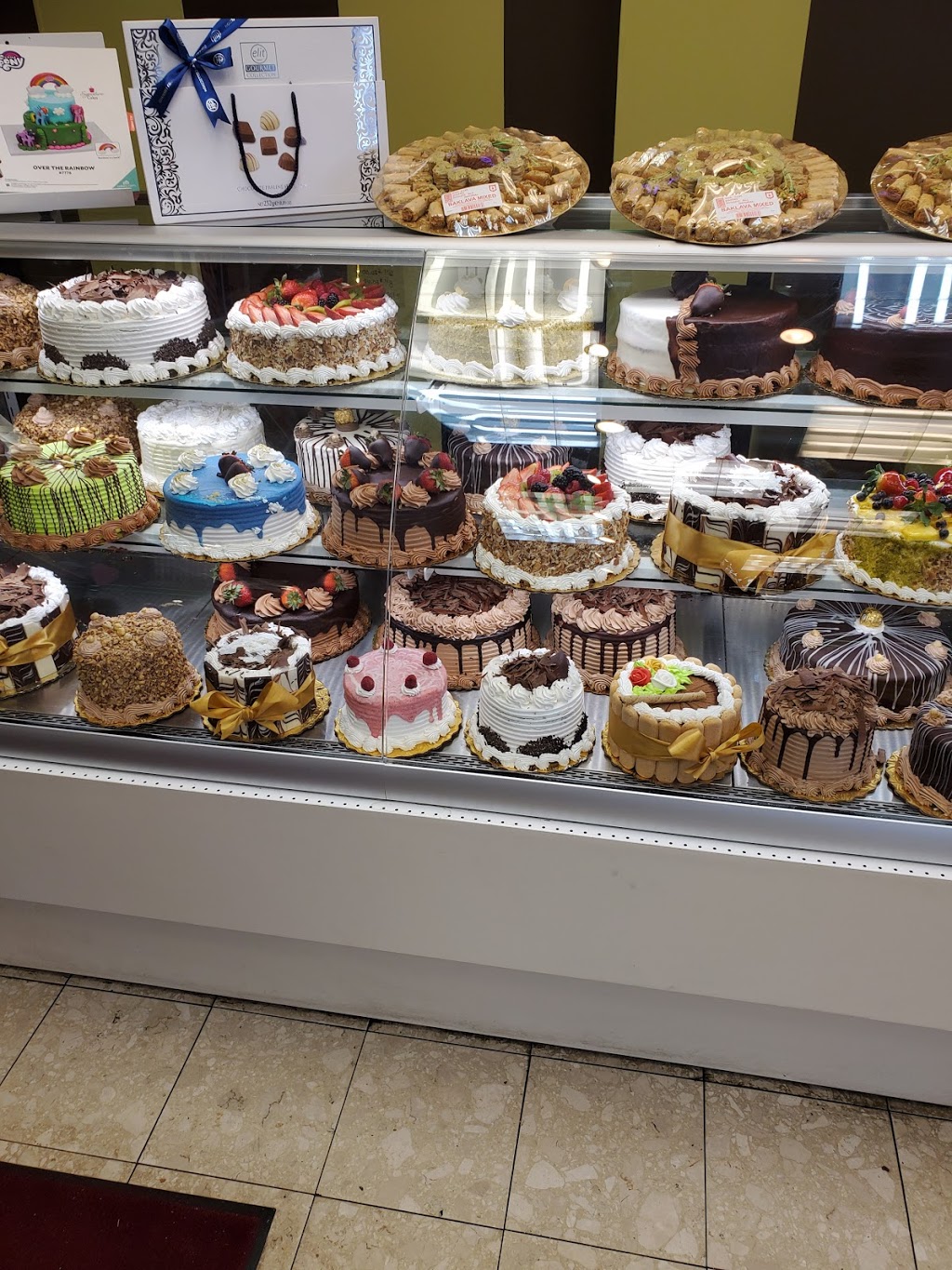 Mid East Pastry Delight | 2097 15 Mile Rd, Sterling Heights, MI 48310, USA | Phone: (586) 979-3960