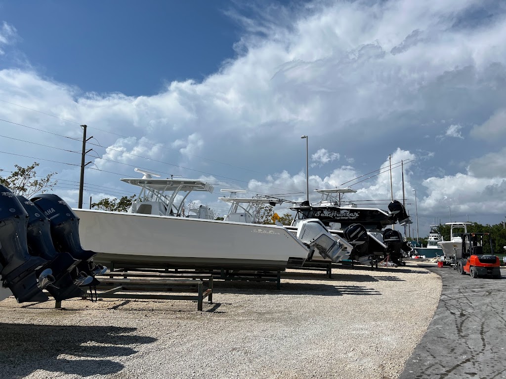 SeaHunter Marina at Manatee Bay | 99 Morris Ave, Key Largo, FL 33037, USA | Phone: (305) 451-3332