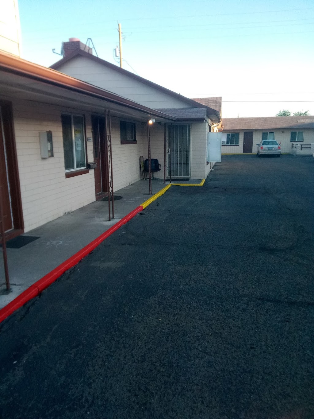 Gold Coin Motel | 2555 E 4th St, Reno, NV 89512, USA | Phone: (775) 323-0237