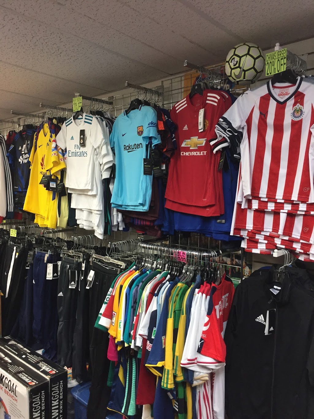 The Willow Soccer | 728 Willow Rd B, Menlo Park, CA 94025, USA | Phone: (650) 326-6935