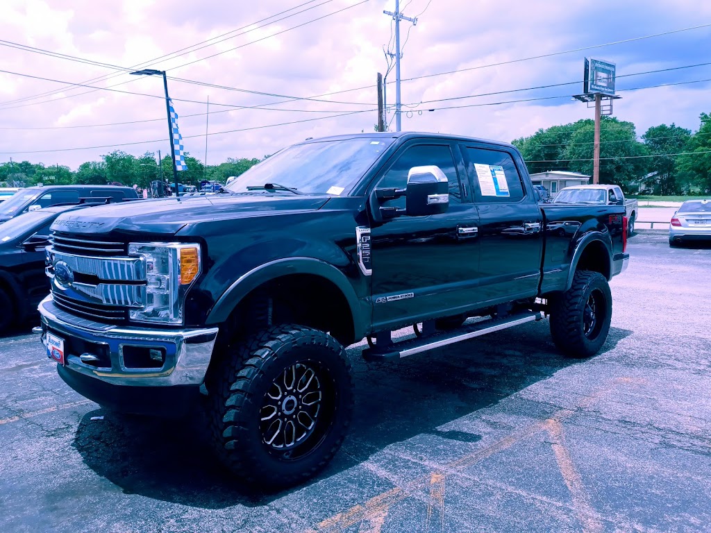 Bluebonnet PreOwned Supercenter | Old Hwy 81, New Braunfels, TX 78132, USA | Phone: (830) 606-1515