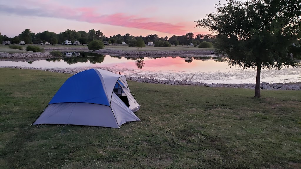 Sand Hills Campground | Medora, KS 67502, USA | Phone: (316) 542-3664