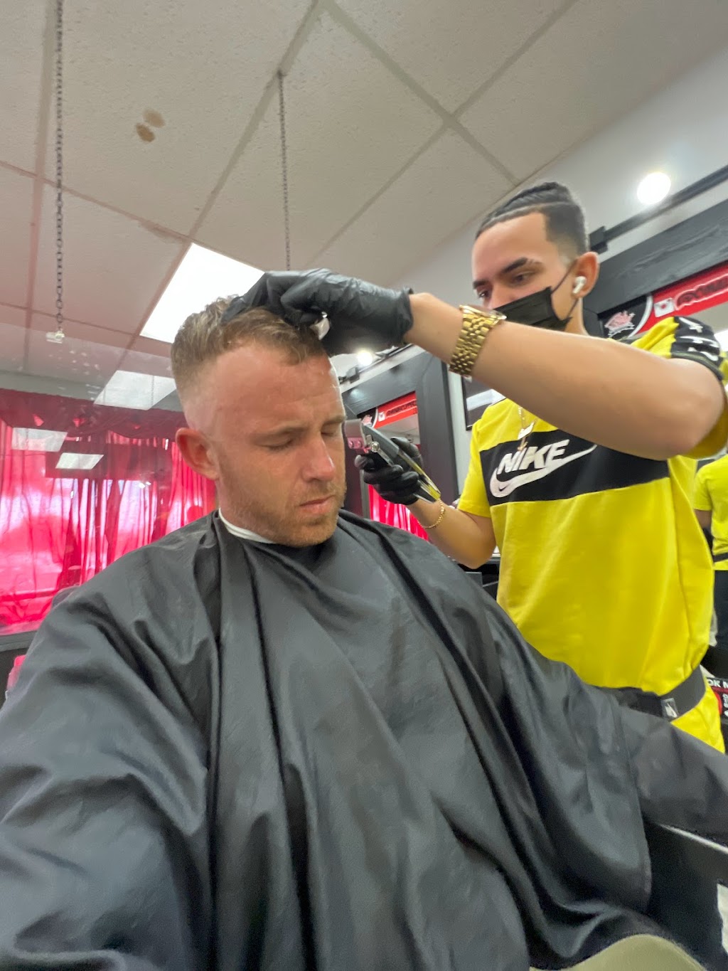 Red Carpet Barbershop | 150 N Homestead Blvd, Homestead, FL 33030, USA | Phone: (786) 349-4438