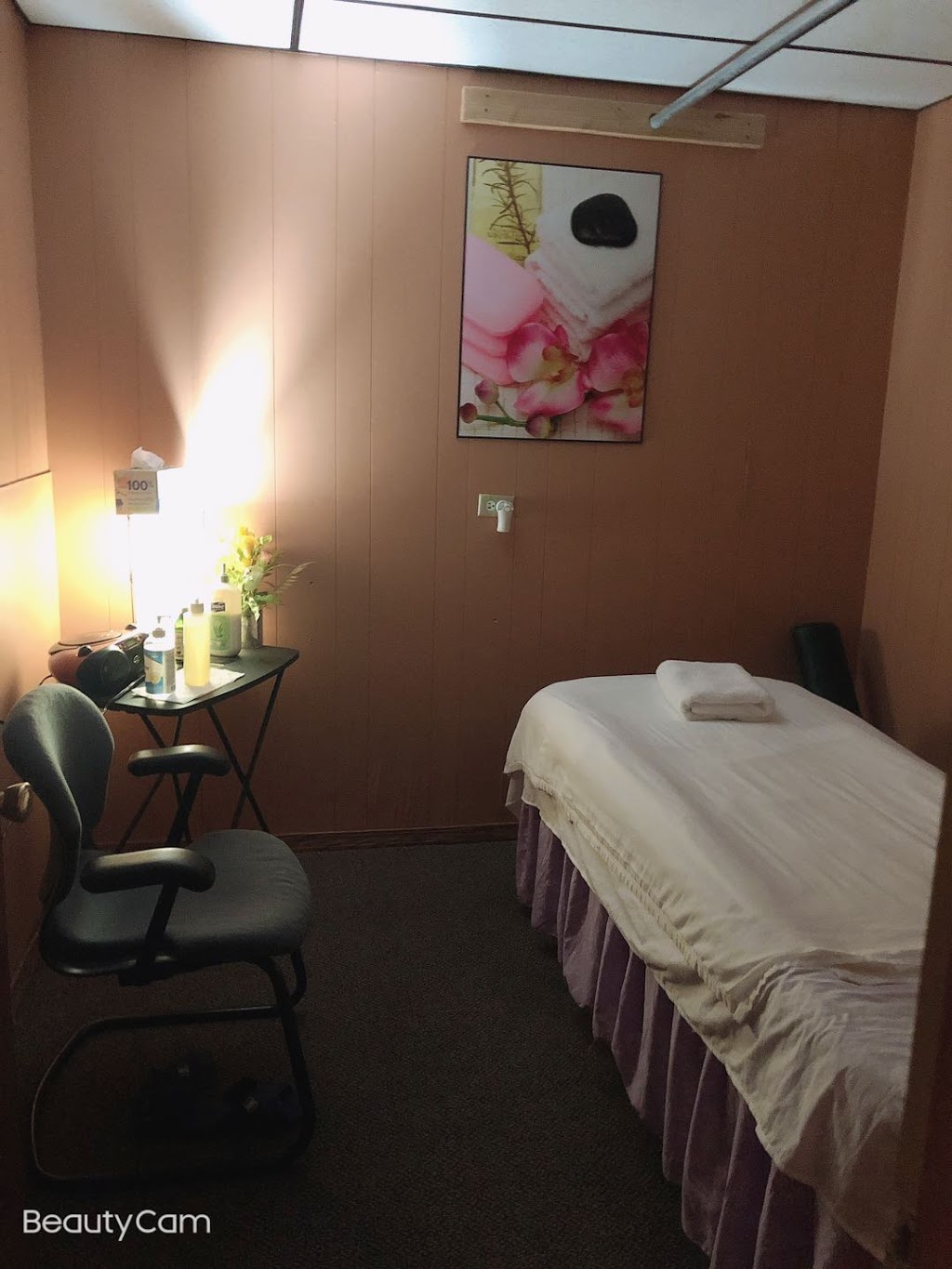 Sakura Foot Massage | 2121 75th St, Darien, IL 60561, USA | Phone: (630) 635-8888