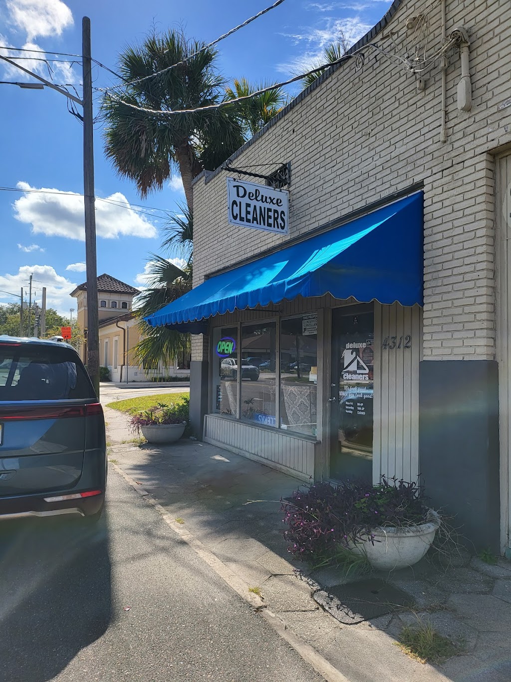 Deluxe Cleaners | 4312 Herschel St, Jacksonville, FL 32210, USA | Phone: (904) 389-8233