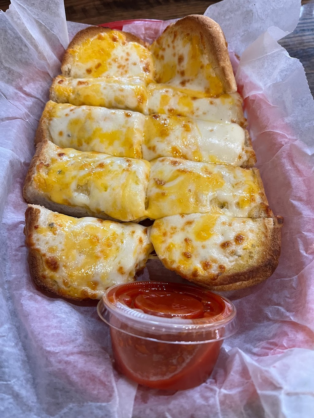 The Red Pepperoni | 842 W Main St, Madison, IN 47250, USA | Phone: (812) 274-0111