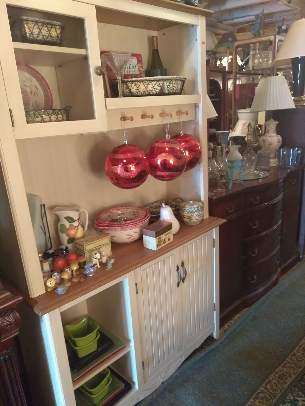 Estate Sale Shoppe | 2048 S Broad St, Hamilton Township, NJ 08610, USA | Phone: (609) 394-4939