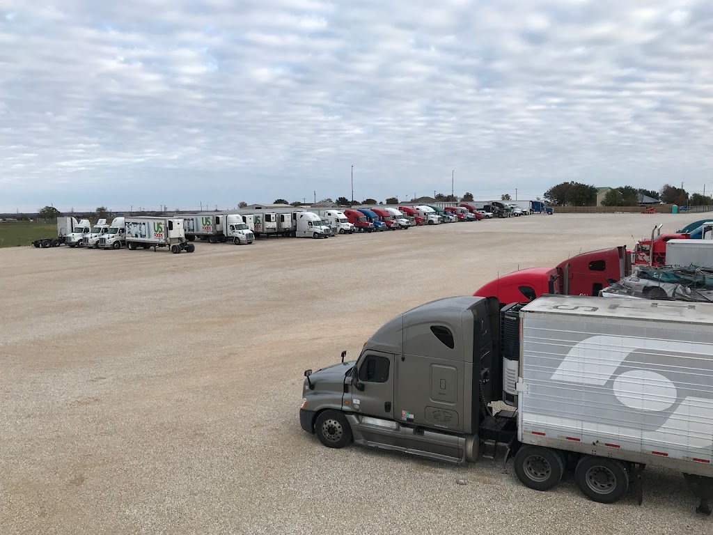 Premier Truck Parking | 2001 Co Rd 118, Hutto, TX 78634, USA | Phone: (512) 716-9047