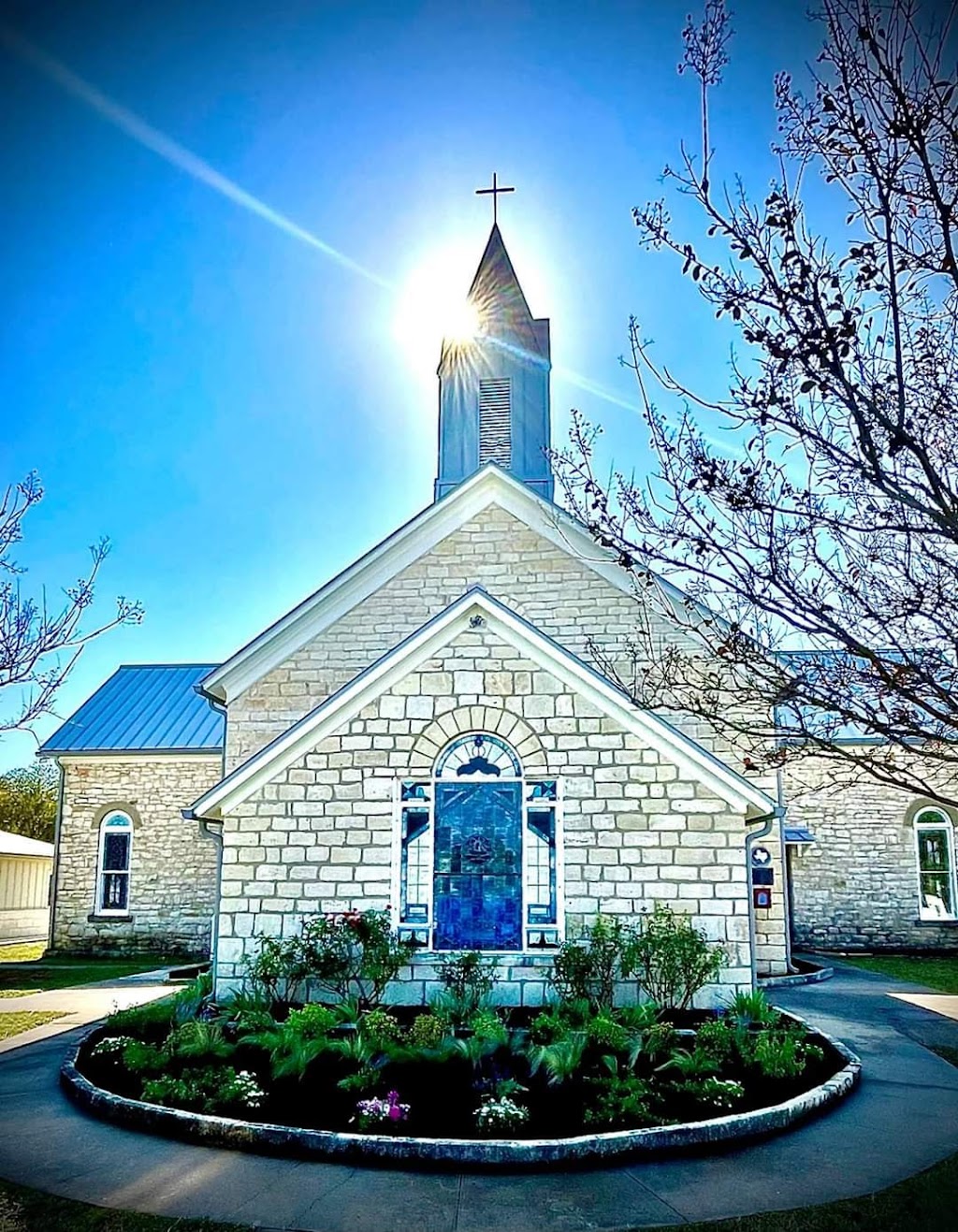Cross Tracks Church | 101 Church St, Liberty Hill, TX 78642, USA | Phone: (512) 515-0070