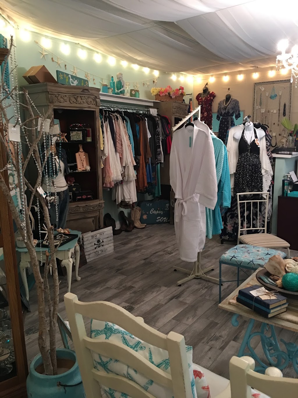 Gypsy Mermaid Day Spa & Boutique | 210 Apollo Beach Blvd, Apollo Beach, FL 33572, USA | Phone: (813) 296-1788