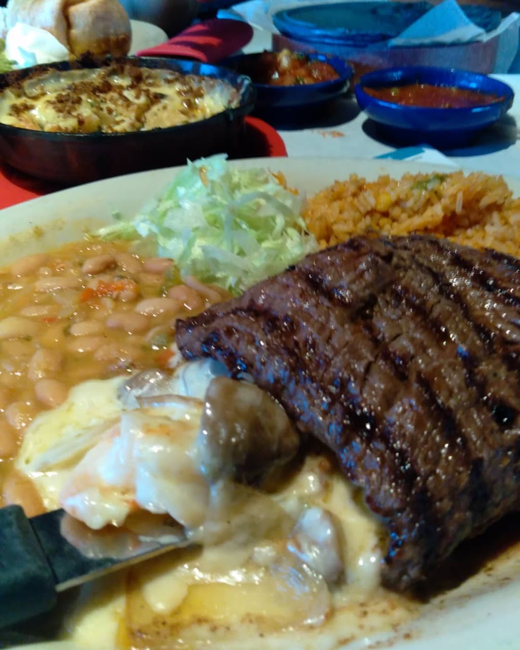 Iguana Wana Mexican Grill and Tequila Bar | 9080 76th St, Pleasant Prairie, WI 53158, USA | Phone: (262) 694-5400