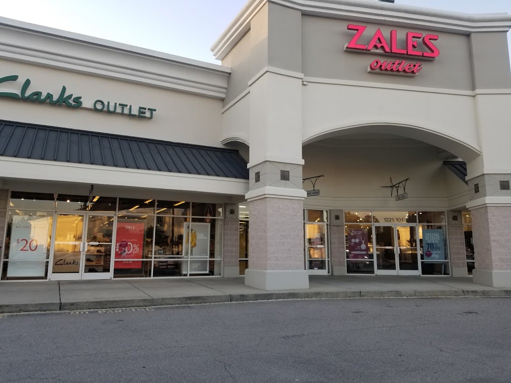 Zales Outlet | 1221 Outlet Center Dr Ste. 1030 B, Smithfield, NC 27577, USA | Phone: (919) 209-0000