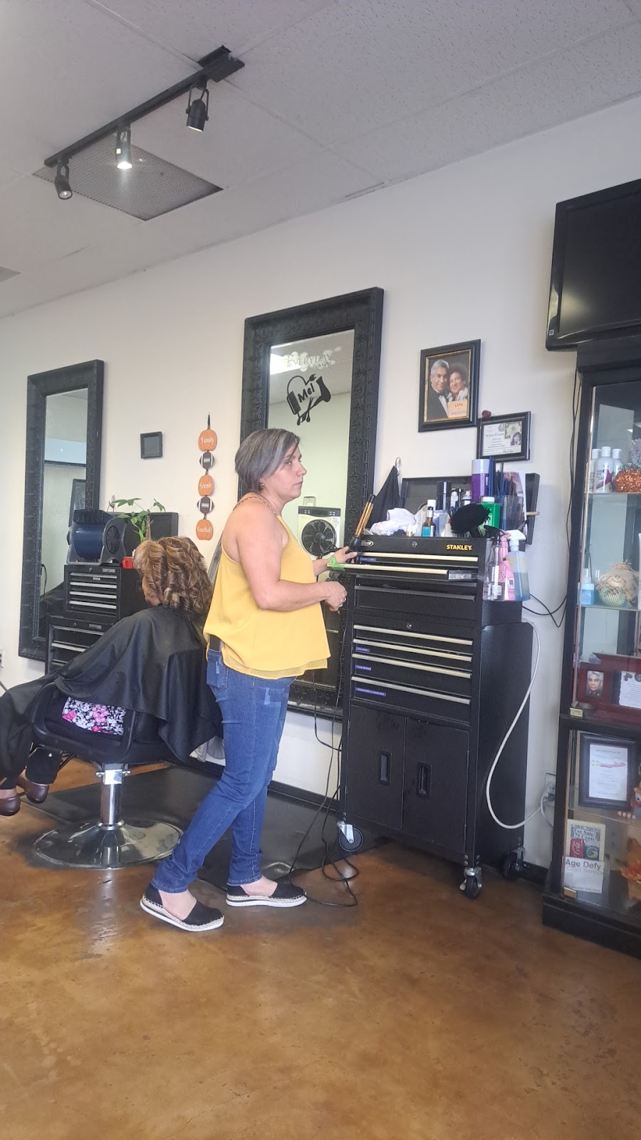 Mels Beauty Salon | 424 N Yarbrough Dr site J, El Paso, TX 79915 | Phone: (915) 595-2502