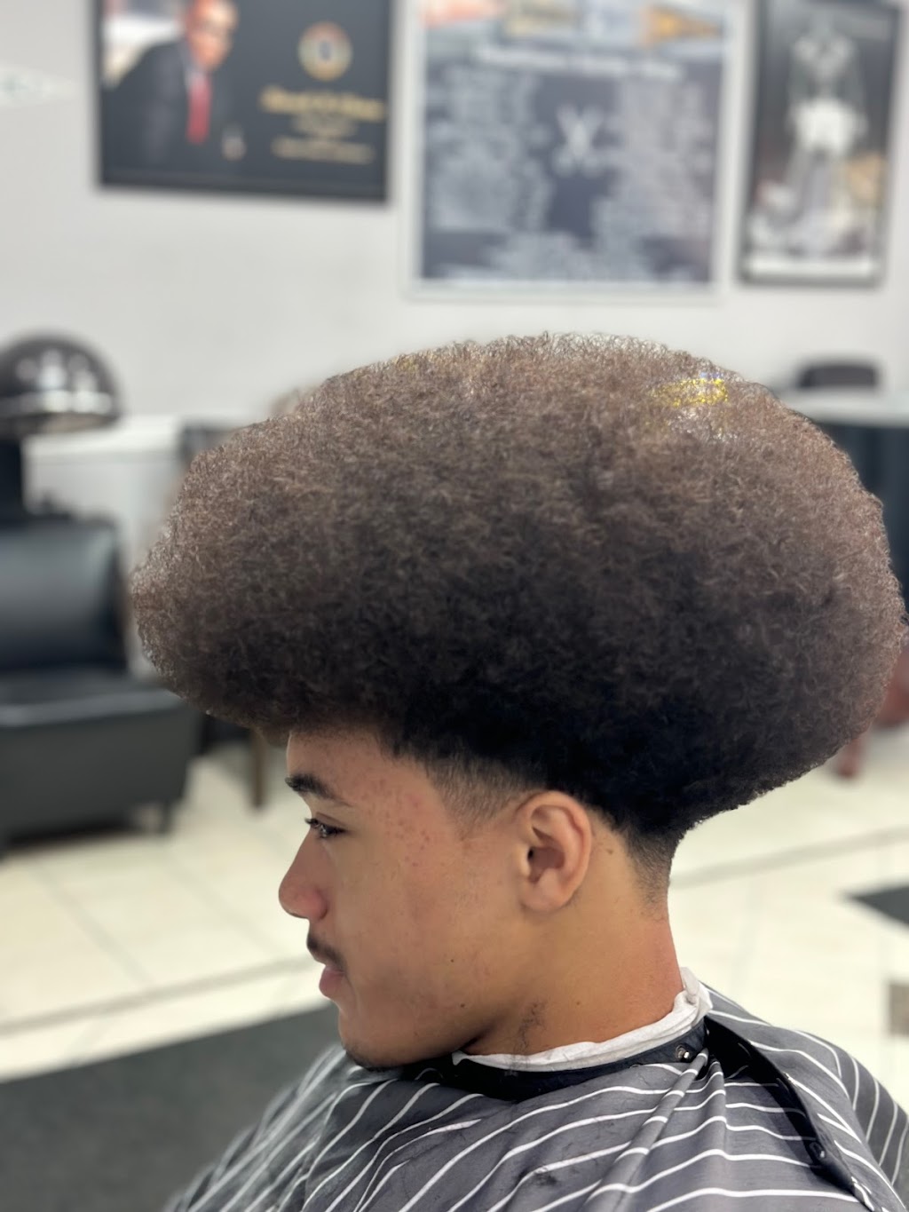 Headliners Barbershop/Salon | 307 W Palisade Ave, Englewood, NJ 07631, USA | Phone: (201) 569-2225