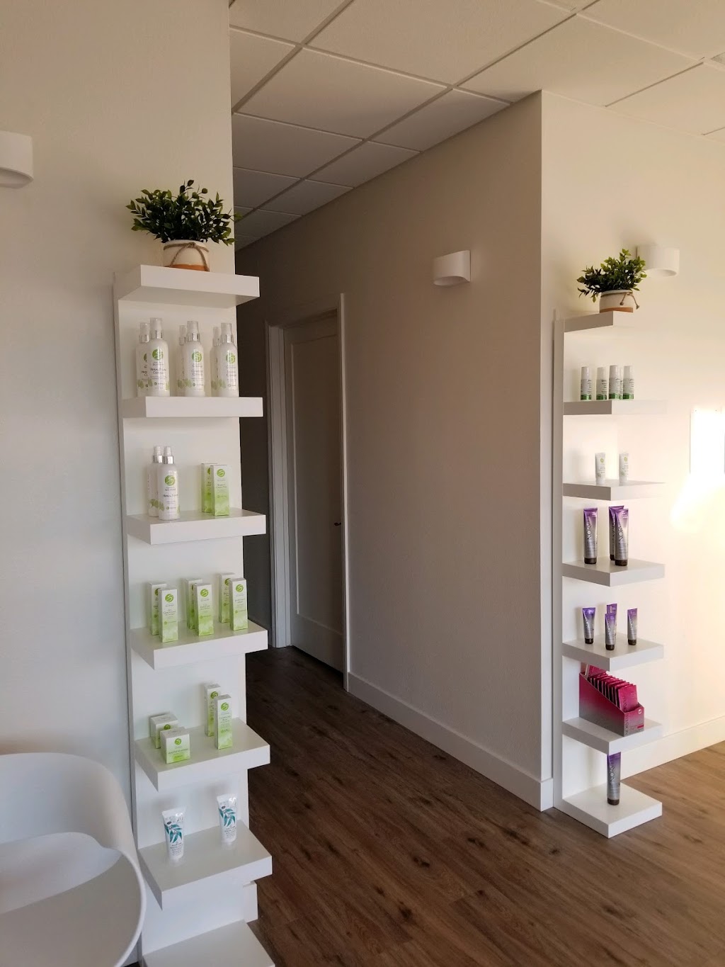 NATURA Sugaring Melt & Wax Spa | 1763 Oceanside Blvd A, Oceanside, CA 92054, USA | Phone: (760) 249-2155