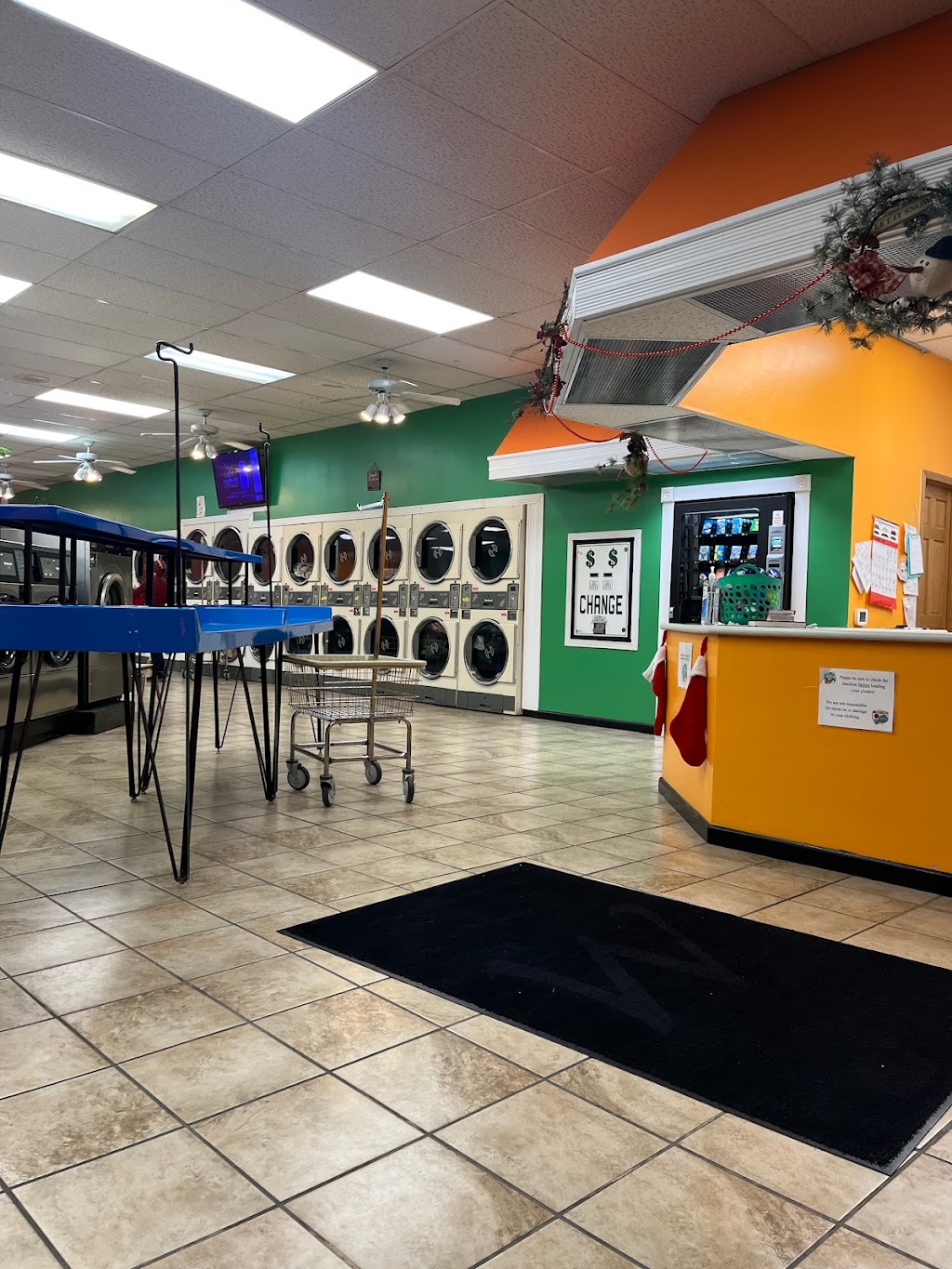 Ultra Clean Laundromat | 801 S Buffalo St, Warsaw, IN 46580, USA | Phone: (574) 372-3603