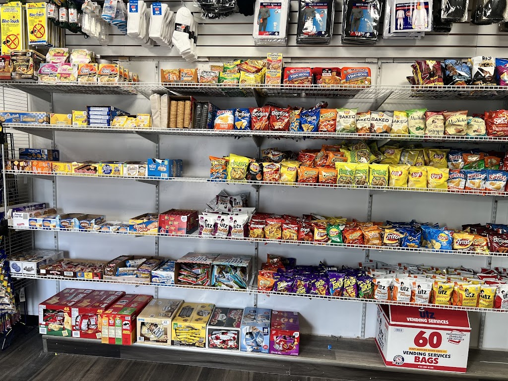 Full Moon Grocery | 3000 Arunah Ave, Baltimore, MD 21216, USA | Phone: (443) 819-9133