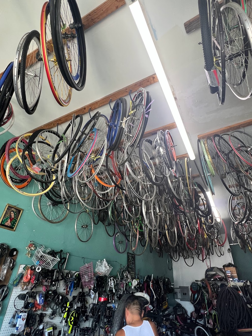 D.C. BIKE SHOP | 3206 S Central Ave, Los Angeles, CA 90011, USA | Phone: (323) 809-7366