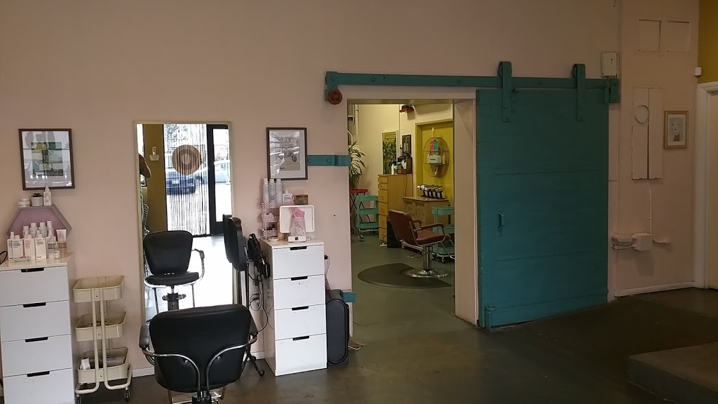 Bouffant hair parlor | 3028 Woodruff Ave, Long Beach, CA 90808, USA | Phone: (562) 912-4170