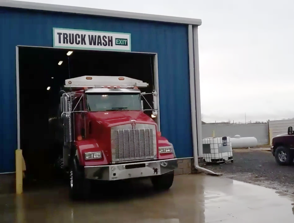 Team Johnson Truck Wash and Polishing | 4840 US-20 ALT, Swanton, OH 43558, USA | Phone: (419) 822-0269