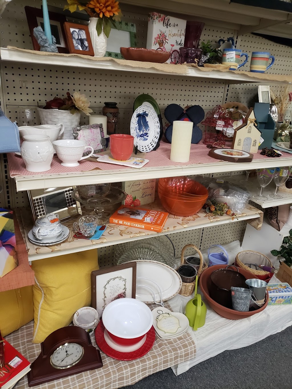 Family Pathways Thrift Store | 605 S Rum River Dr, Princeton, MN 55371, USA | Phone: (763) 631-5022