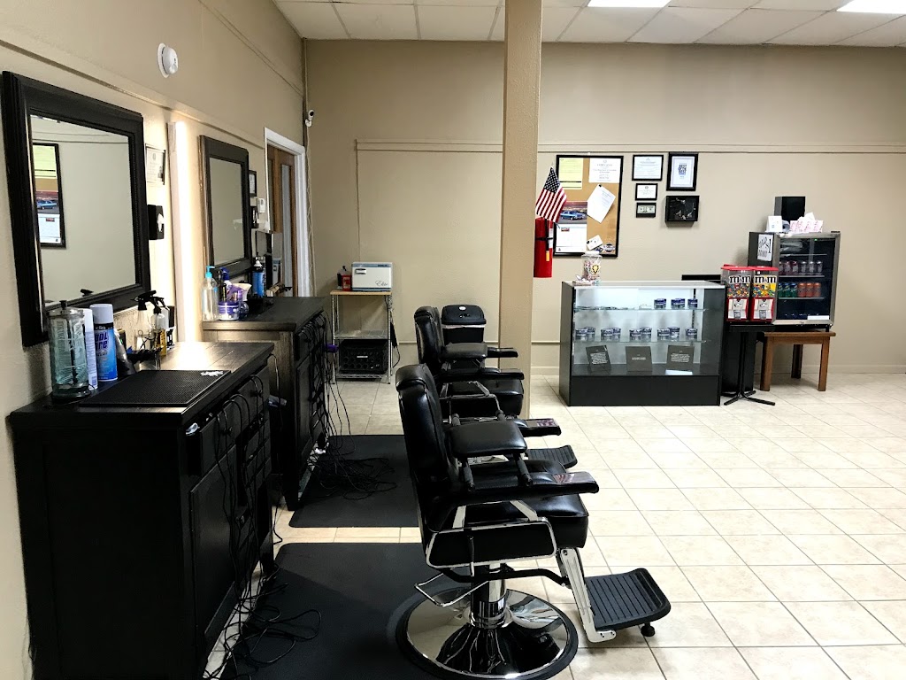 DownTown Barber & Beauty | 110 W Brown St, Ennis, TX 75119 | Phone: (972) 875-6165