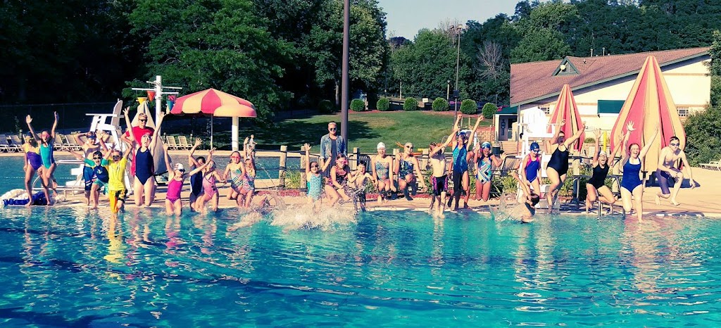 Pirates’ Hollow Community Waterpark | 201 N Webster St, Port Washington, WI 53074, USA | Phone: (262) 284-7679