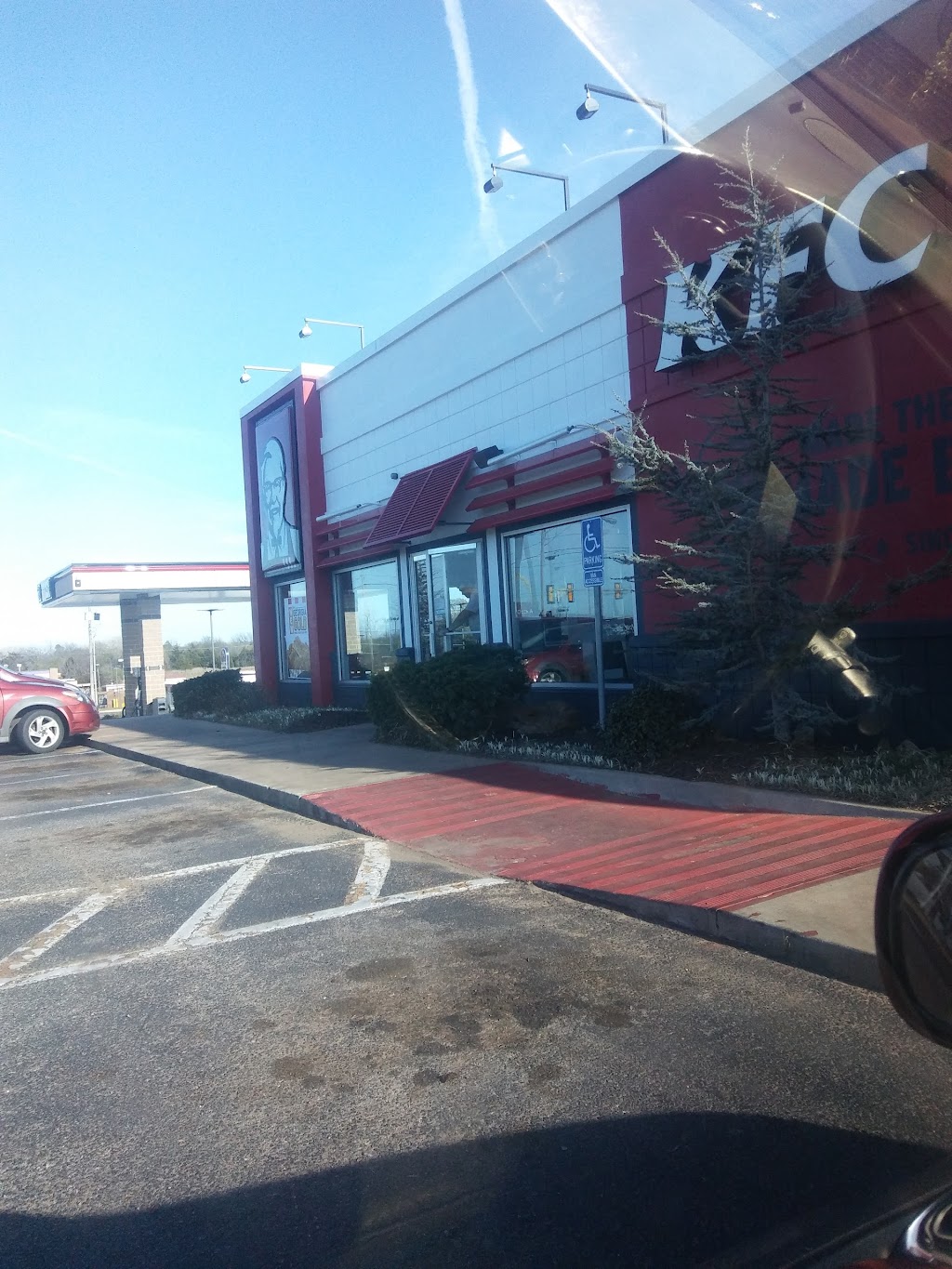 KFC | 8950 NE 23rd St, Oklahoma City, OK 73141, USA | Phone: (405) 769-2205