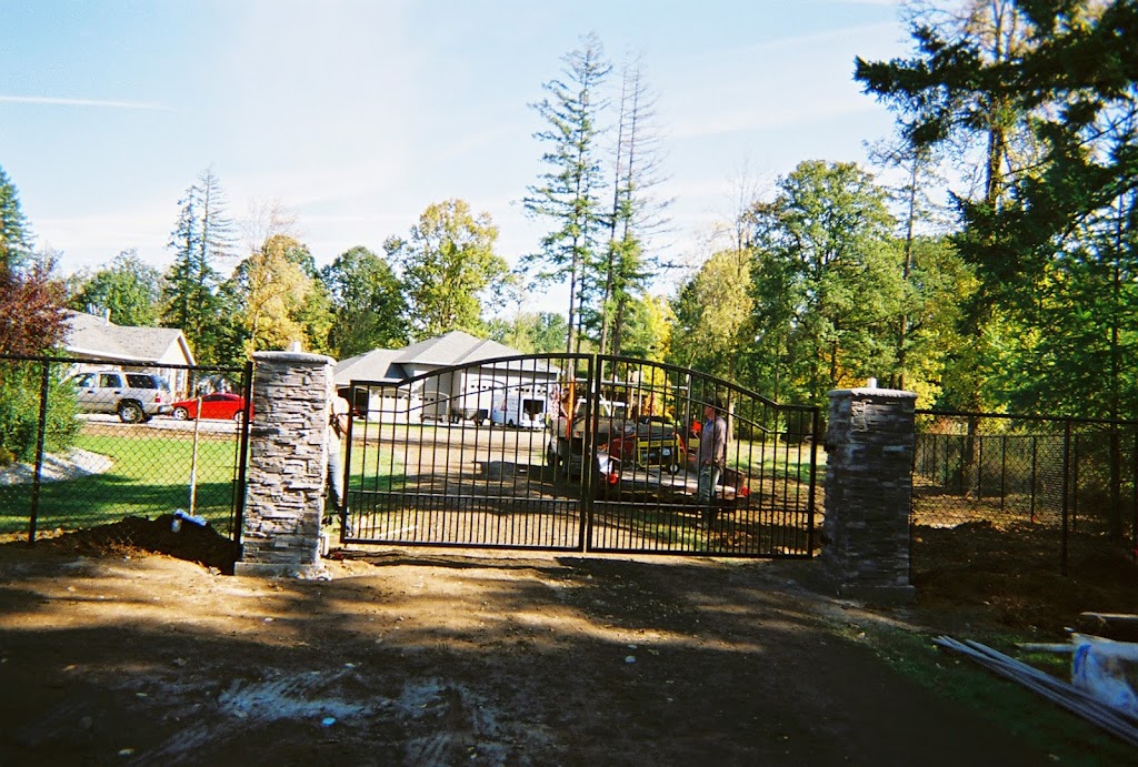 The Fenceman Fence Company Inc. | 2808 NE Burton Rd, Vancouver, WA 98662, USA | Phone: (360) 254-2299