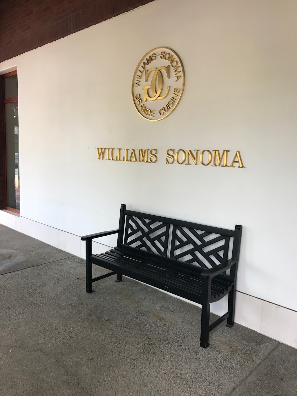 Williams-Sonoma | 525 Pavilions Ln, Sacramento, CA 95825, USA | Phone: (916) 923-3301