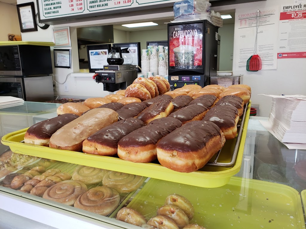 Hutto Donuts | 110 US-79, Hutto, TX 78634, USA | Phone: (512) 846-2828