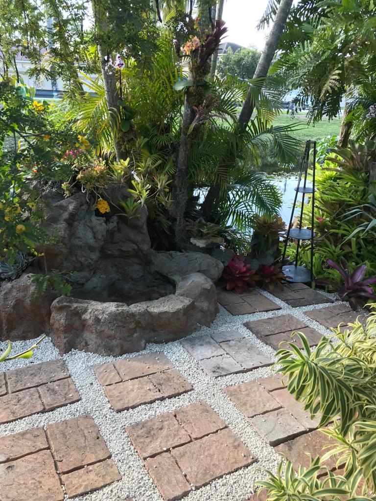 Elizabeth G Garden | 7112 SW 148th Ave, Southwest Ranches, FL 33330, USA | Phone: (954) 549-5004