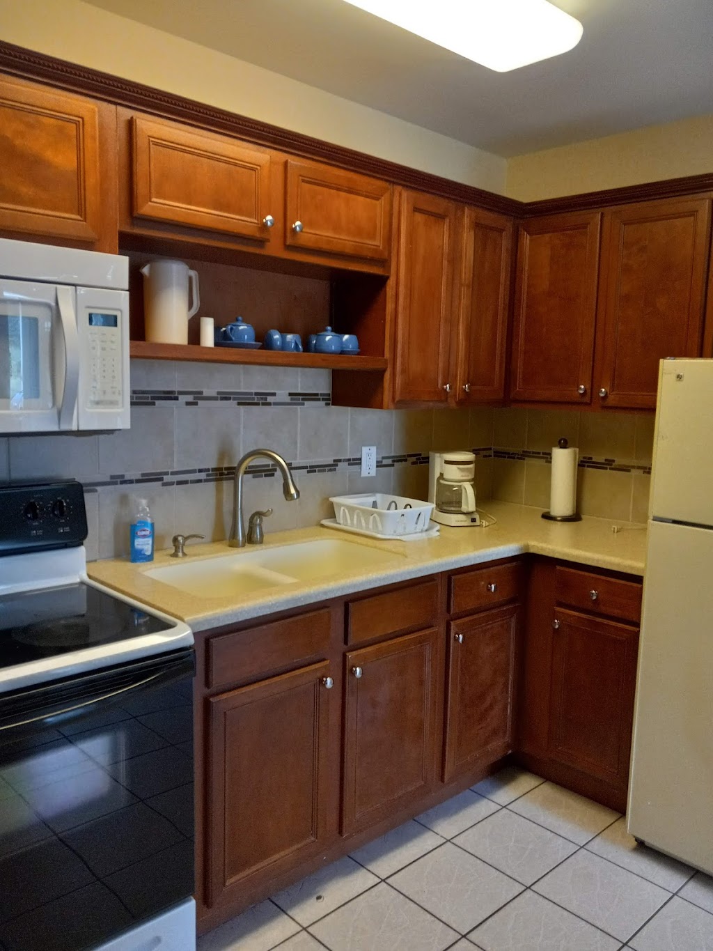 Sunny Apartments (vacation rentals) | 412 Torrego St, North Port, FL 34287, USA | Phone: (941) 267-9550