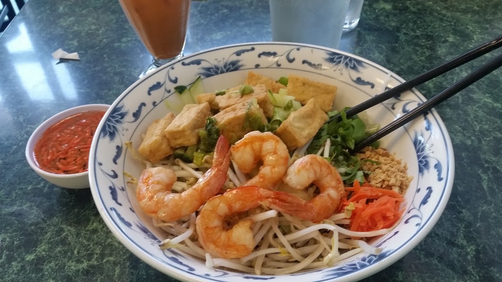 House of Pho | 5700 100th St SW Suite 400, Lakewood, WA 98499, USA | Phone: (253) 983-0365