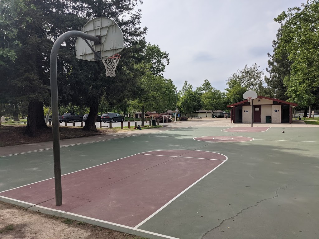 Gibbons Community Park | 4701 Gibbons Dr, Carmichael, CA 95608, USA | Phone: (916) 488-2810