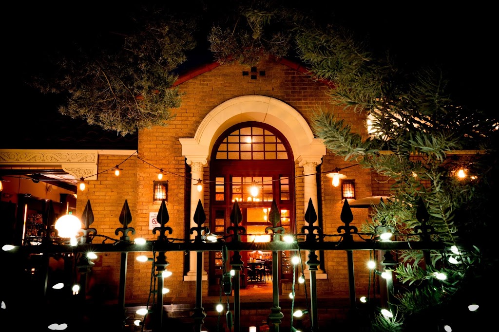 Edendale Restaurant and Bar | 2838 Rowena Ave, Los Angeles, CA 90039, USA | Phone: (323) 666-2000