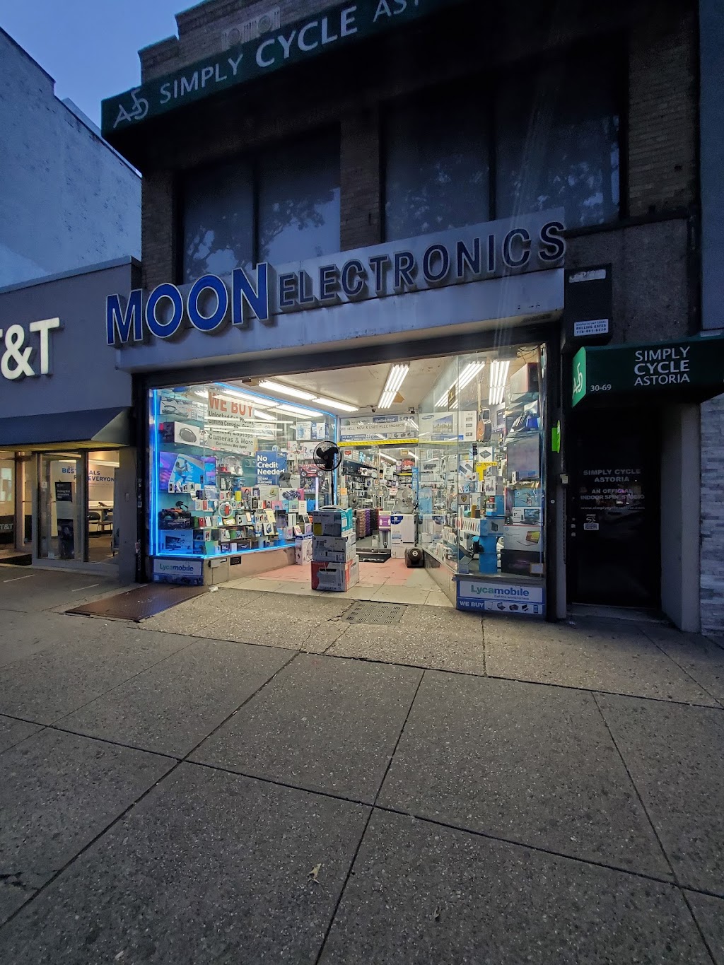 Moon Electronics Inc | 3069 Steinway St, Long Island City, NY 11103, USA | Phone: (718) 777-5538