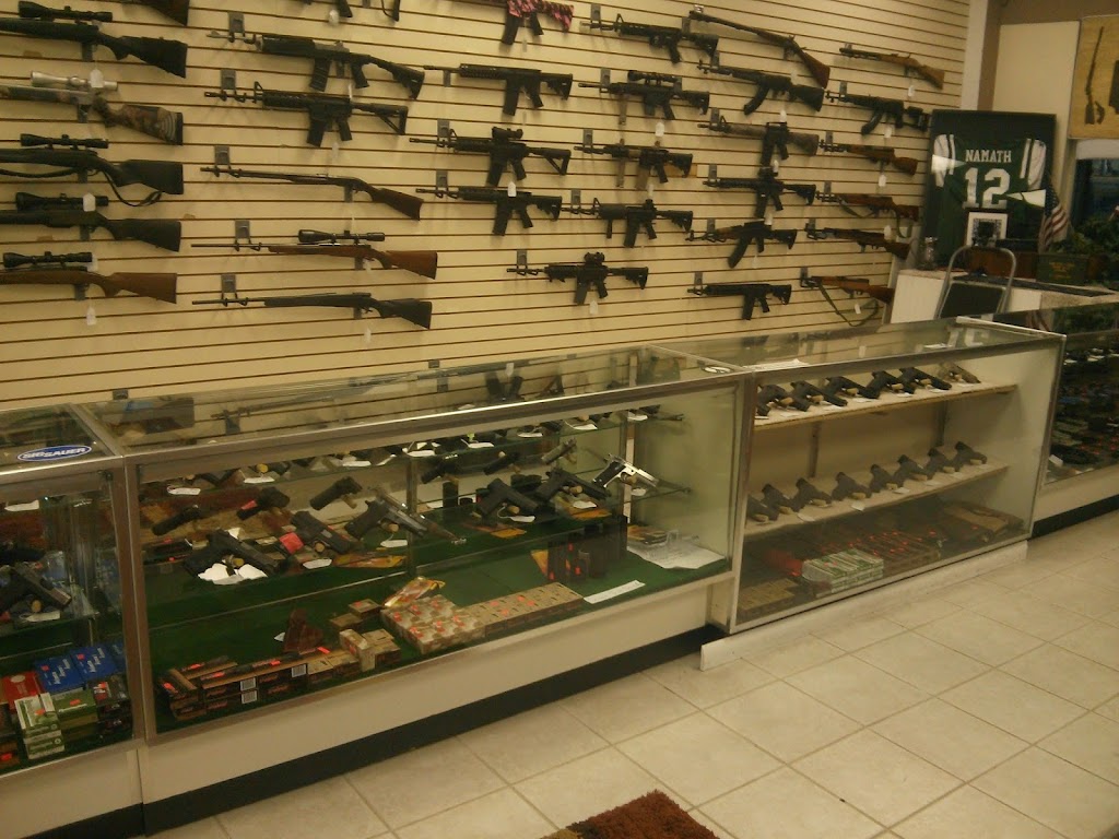 Alabama Guns and Outdoors | Pelham Mall, 2856 Pelham Pkwy, Pelham, AL 35124, USA | Phone: (205) 624-3280