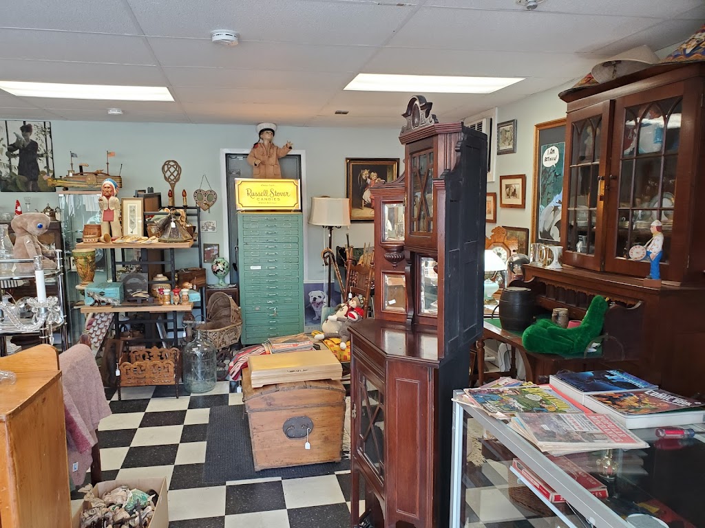 Old Towne Antiques | 275 Mary St, Niagara-on-the-Lake, ON L0S 1J0, Canada | Phone: (289) 501-8335