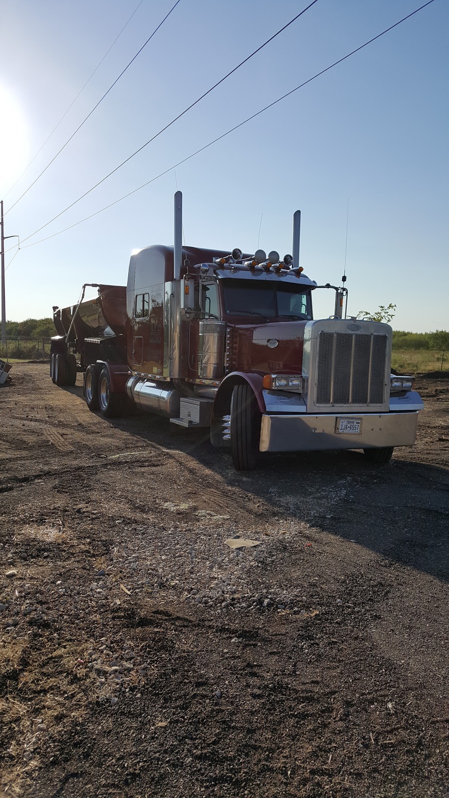 Hernandez Rock & Dirt Hauling | 4610 Weatherford Hwy, Granbury, TX 76049, USA | Phone: (817) 573-7025