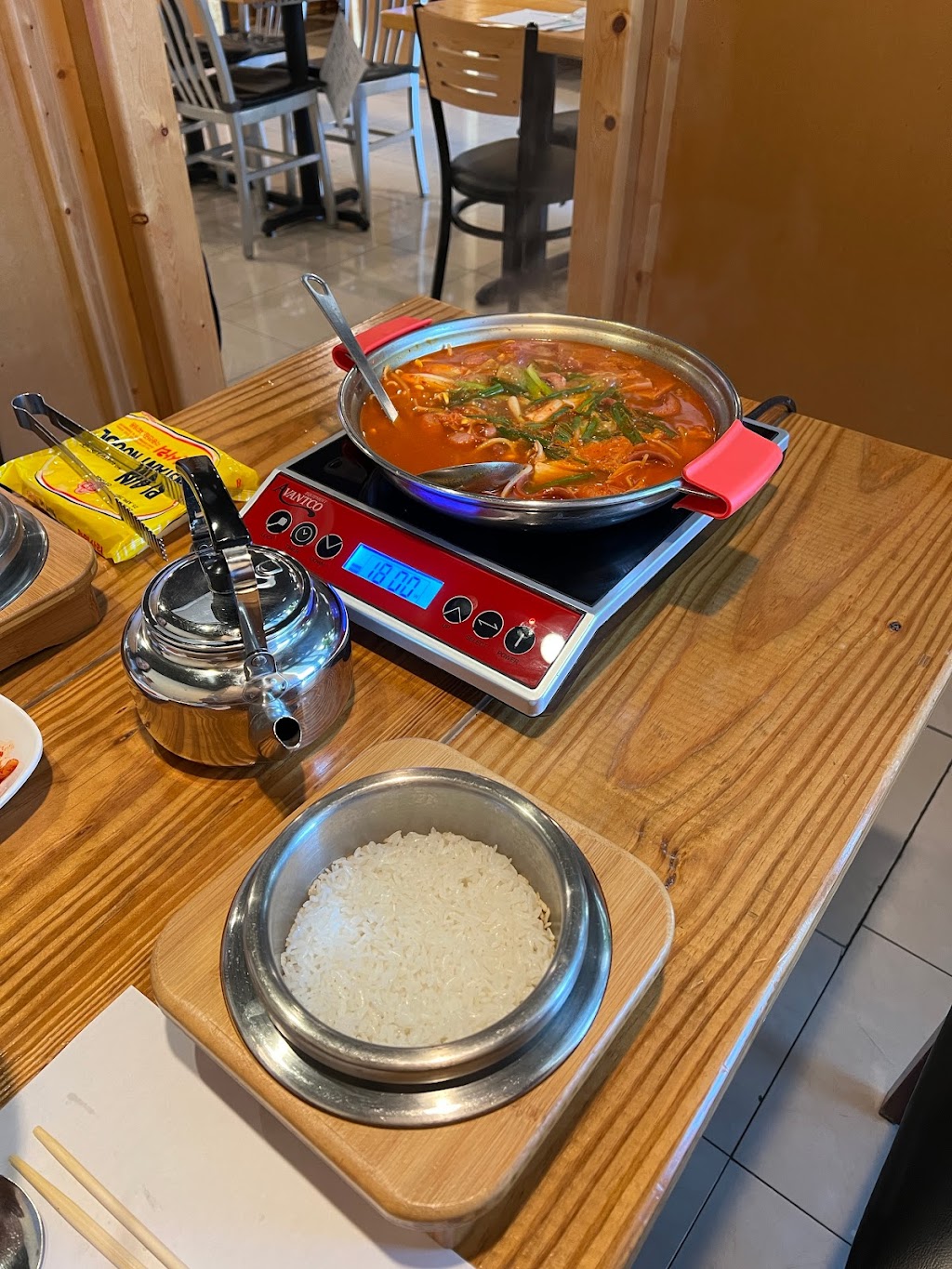 Bally Budaejjigae | 1291 Old Peachtree Rd NW Suite 201, Suwanee, GA 30024, USA | Phone: (678) 226-1543